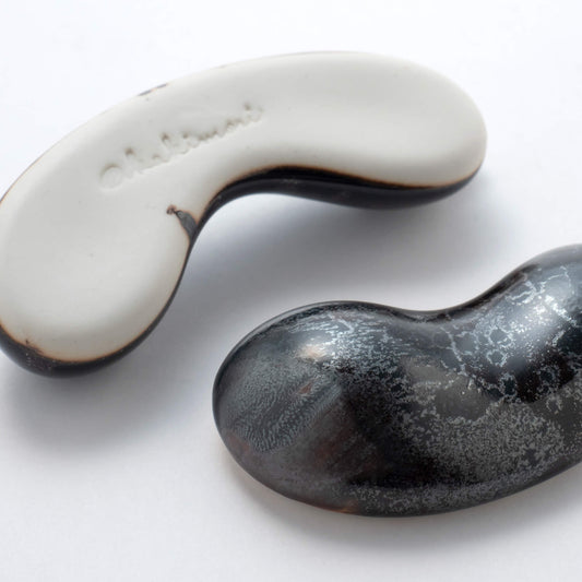 〈Perfectly Imperfect〉Hasami pen rest - Yuteki