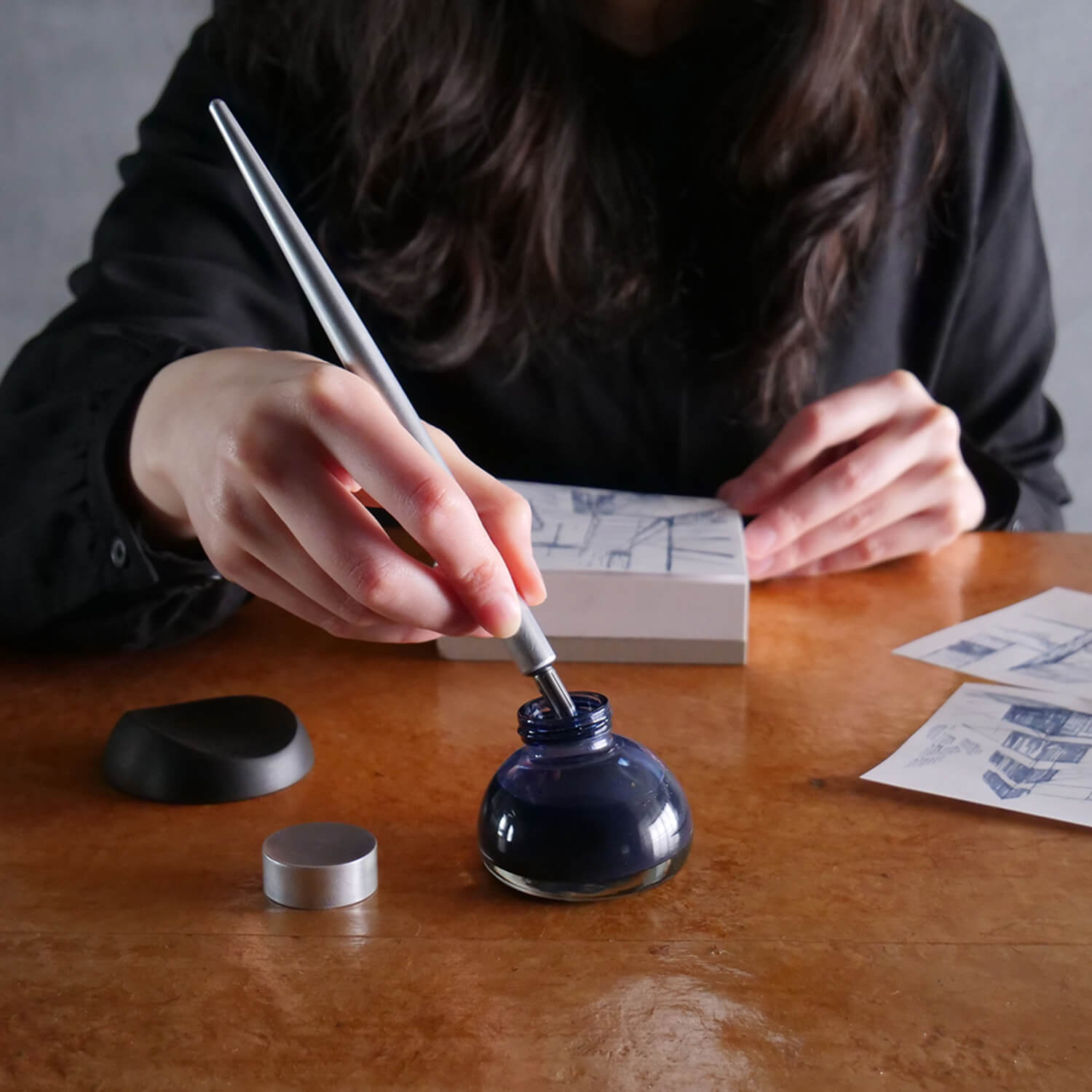 大理石製インクスタンドとペンホルダー Inkstand POST - あんな色 – Kakimori